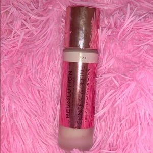 Makeup Revolution Full Coverage Foundation